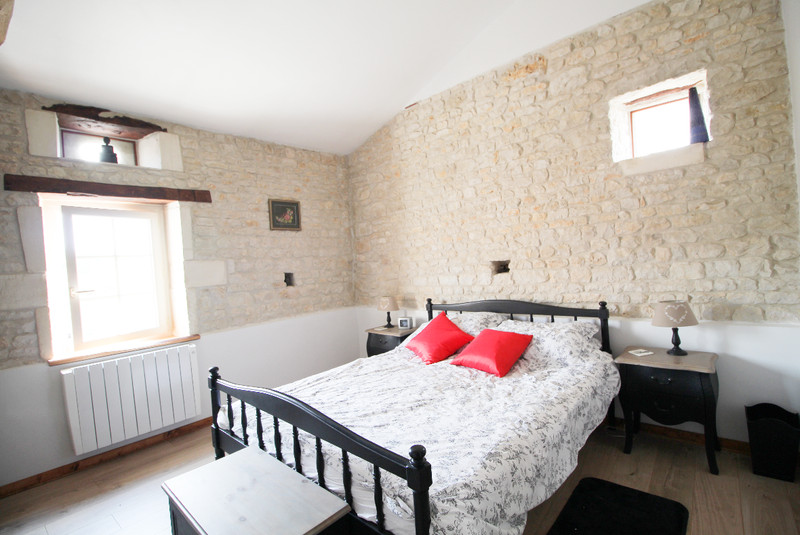 French property for sale in Loiré-sur-Nie, Charente-Maritime - €298,920 - photo 3