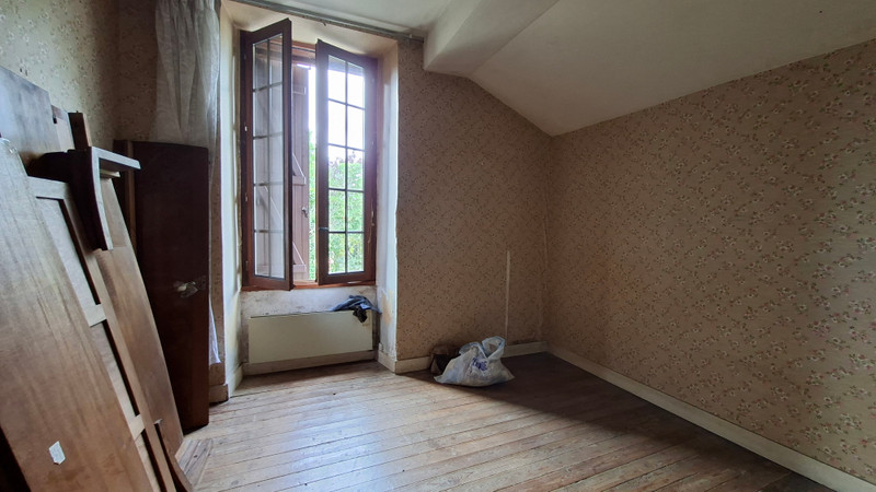 French property for sale in Luxé, Charente - €88,000 - photo 11