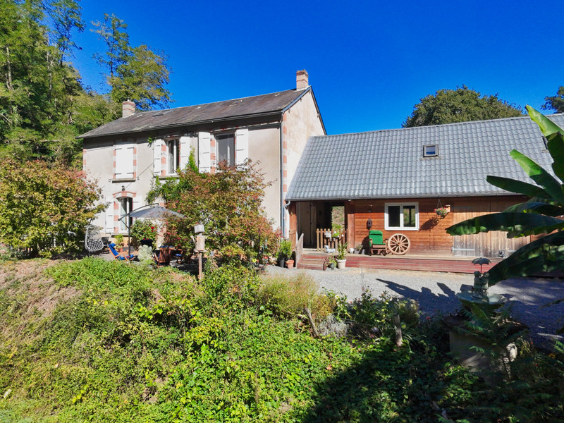 French property for sale in Val-d'Oire-et-Gartempe, Haute-Vienne - €315,000 - photo 0