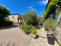 Maison à vendre à Pons, Charente-Maritime - 349.799 € - photo 8