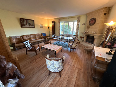 French property for sale in Reignac, Charente - €296,390 - photo 3