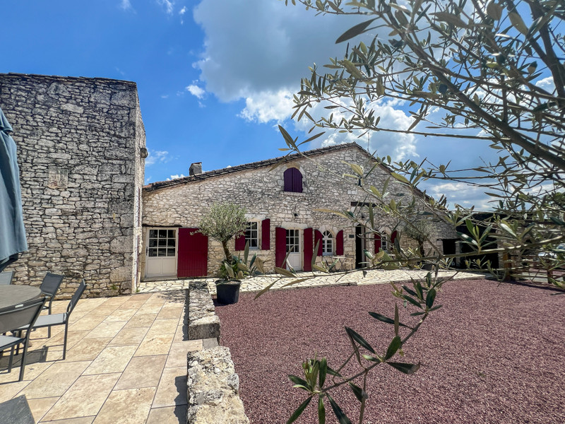 French property for sale in Saint-André-et-Appelles, Gironde - €498,200 - photo 2