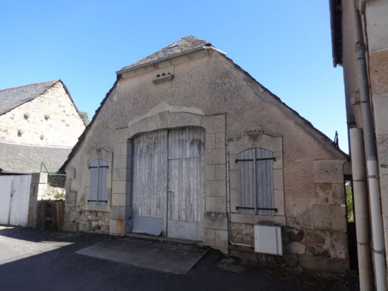 French property for sale in Menet, Cantal - €235,400 - photo 2