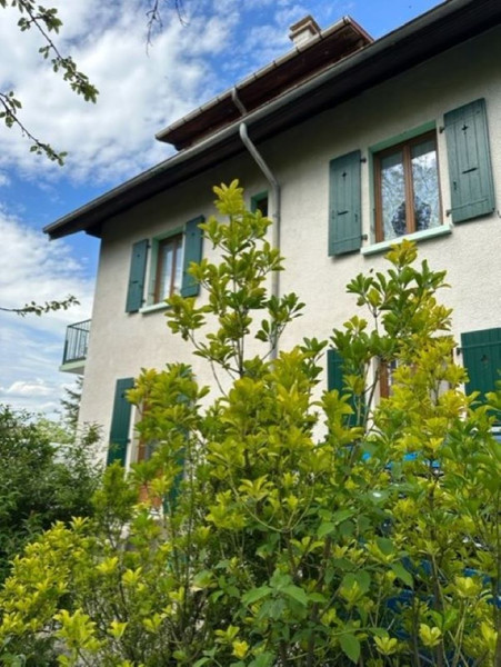 French property for sale in Bossey, Haute-Savoie - €920,000 - photo 3