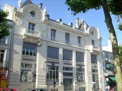 French property for sale in Saintes, Charente-Maritime - €307,700 - photo 9