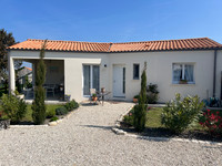 Propriété à vendre à Arvert, Charente-Maritime - 328 600 € - photo n°1