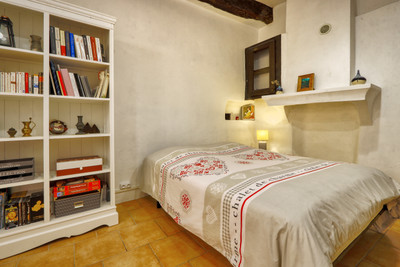 French property for sale in Simiane-la-Rotonde, Alpes-de-Haute-Provence - €225,000 - photo 12