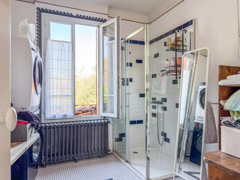 French property for sale in Viry-Châtillon, Essonne - €385,000 - photo 5