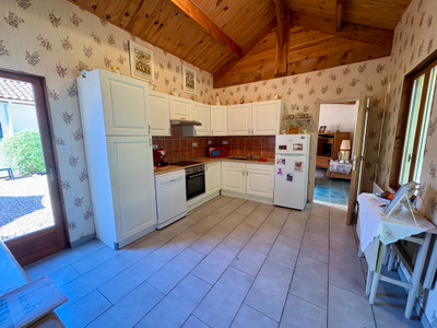 French property for sale in Saint-Estèphe, Dordogne - €240,750 - photo 1