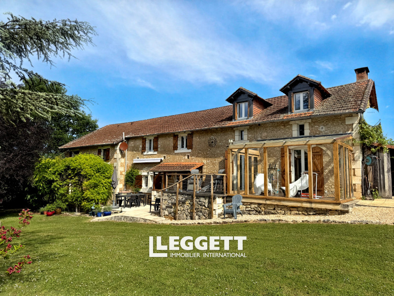 Maison 11 pièce(s), NÉGRONDES
