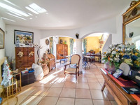 Maison à vendre à Saint-Cyr-sur-Mer, Var - 995.000 € - photo 5