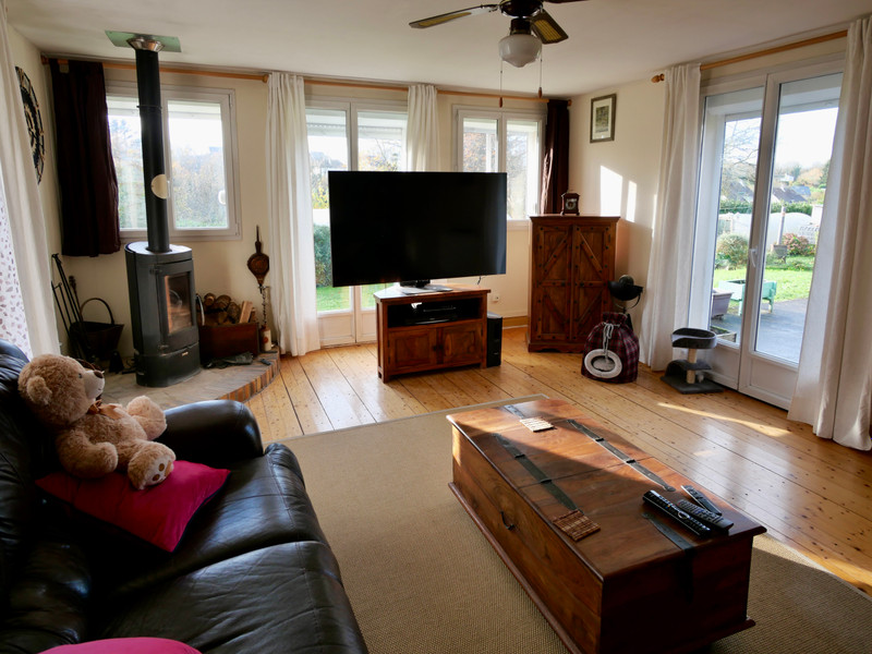 French property for sale in Landeleau, Finistère - €244,000 - photo 4
