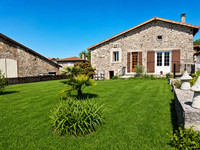 Propriété à vendre à Exideuil-sur-Vienne, Charente - 165 000 € - photo n°1