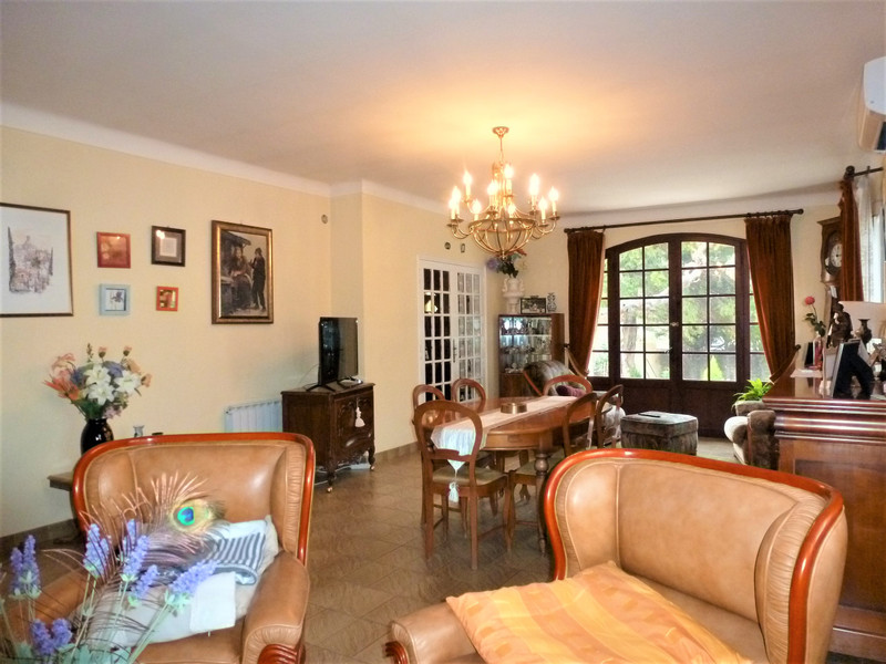 House for sale in Olonzac Hérault 3bed villa with walled garden, terrace, balcony, garage