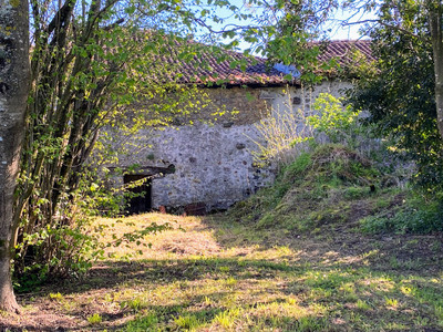 French property for sale in Terres-de-Haute-Charente, Charente - €39,899 - photo 2