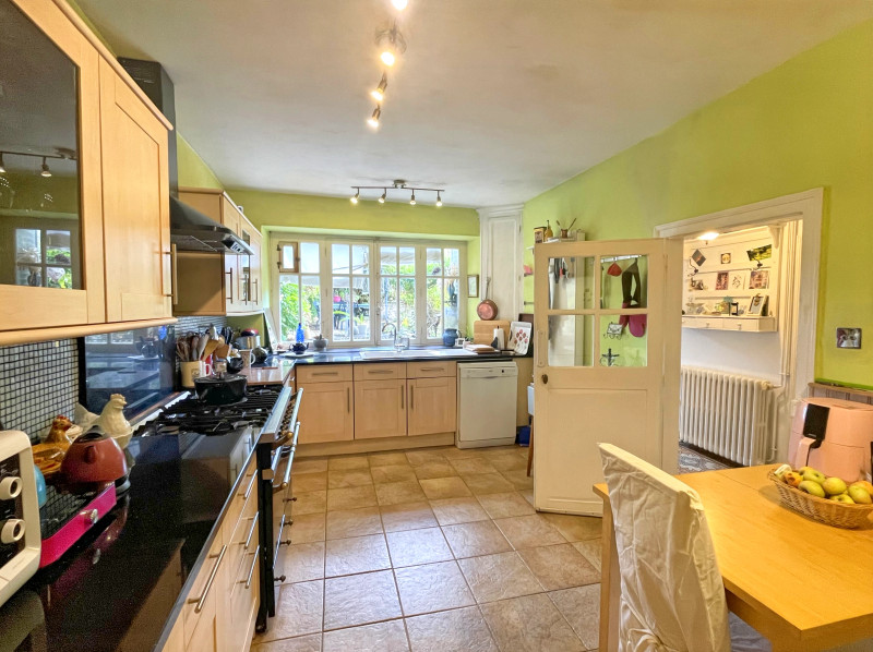 French property for sale in Bellac, Haute-Vienne - €296,800 - photo 3