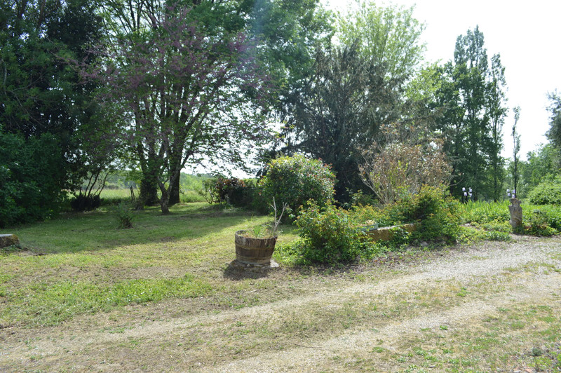 French property for sale in Cazaugitat, Gironde - €424,000 - photo 2