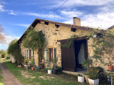 Maison à vendre à Availles-Limouzine, Vienne, Poitou-Charentes, avec Leggett Immobilier