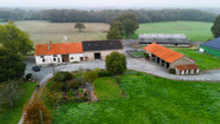 Maison à vendre à Lathus-Saint-Rémy, Vienne - 900.000 € - photo 1