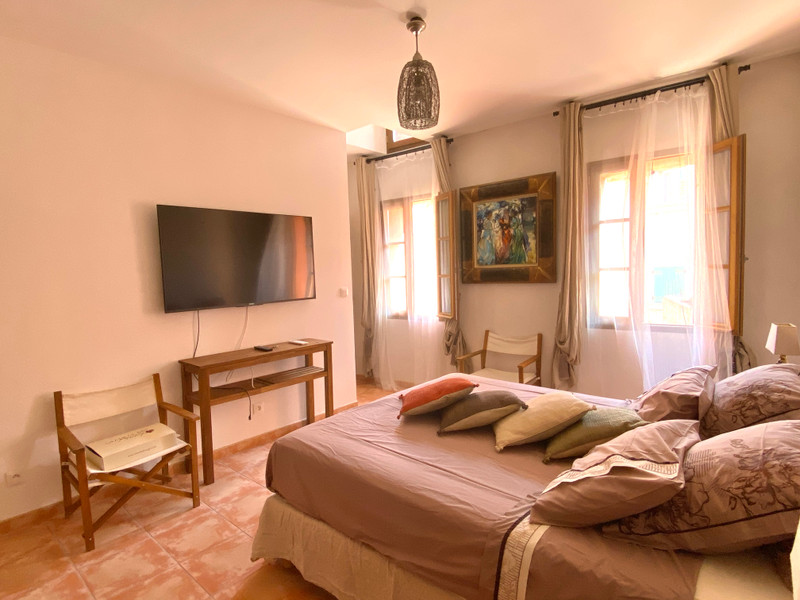 House for sale in Albas Aude A bright one bedroom stone house set