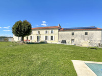 Maison à vendre à Mons, Charente-Maritime - 370.000 € - photo 1