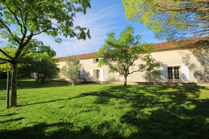 French property for sale in Chives, Charente-Maritime - €245,000 - photo 0