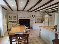 Maison à vendre à Clussais-la-Pommeraie, Deux-Sèvres - 376.300 € - photo 5