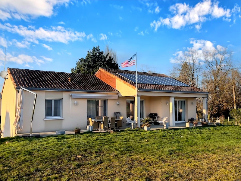 French property for sale in Les Trois-Moutiers, Vienne - €262,500 - photo 0