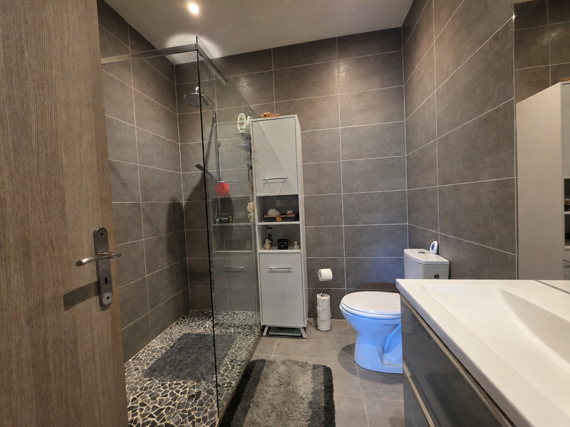 French property for sale in Suaux, Charente - €139,995 - photo 4