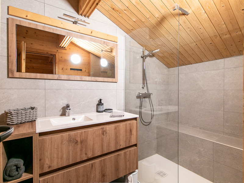 Ski property for sale in Morillon - €430,000 - photo 8