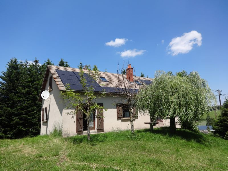French property for sale in Vieillespesse, Cantal - €169,999 - photo 2