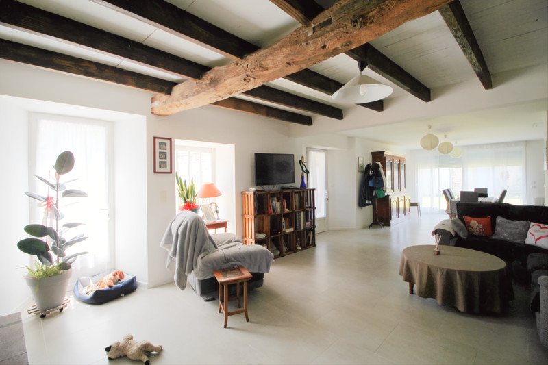 Maison à vendre à Lupsault, Charente - 172.800 € - photo 1