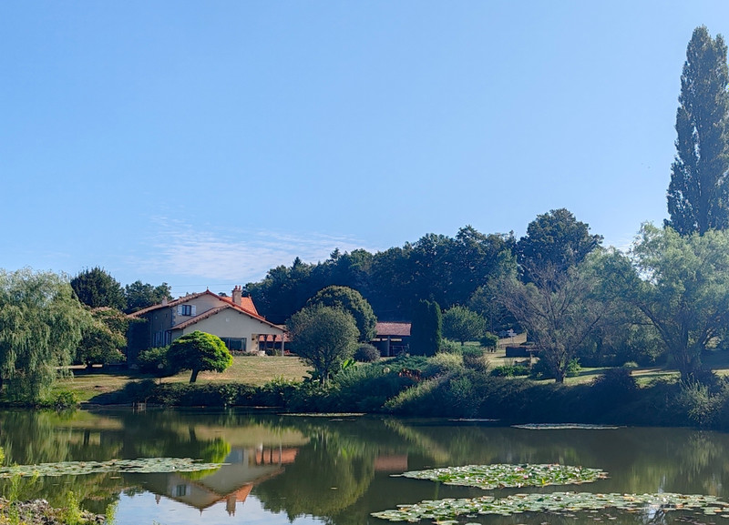 Maison à vendre à Busserolles, Dordogne - 349.800 € - photo 1