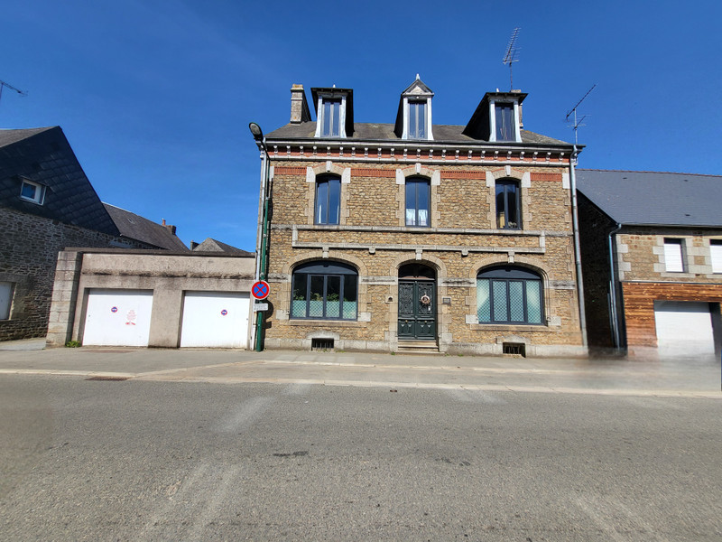 Maison à vendre à Landivy, Mayenne - 350.000 € - photo 1