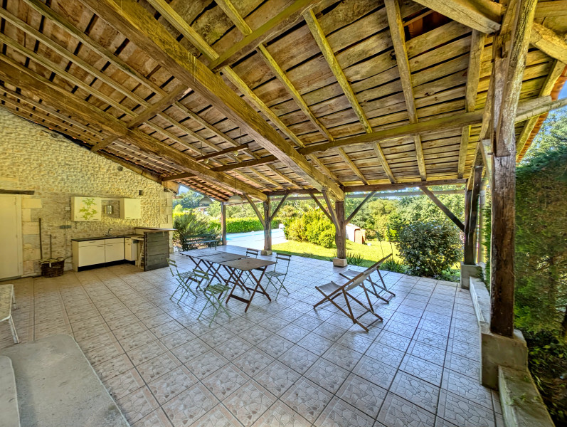 French property for sale in Condéon, Charente - €235,000 - photo 4