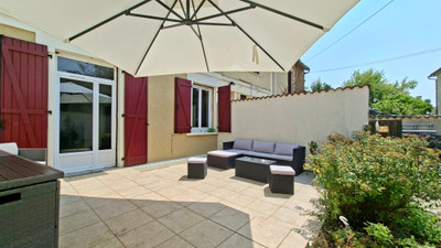 French property for sale in Fouqueure, Charente - €110,000 - photo 1