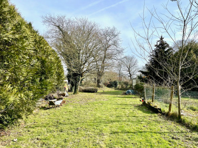 French property for sale in Le Guerno, Morbihan - €232,000 - photo 2