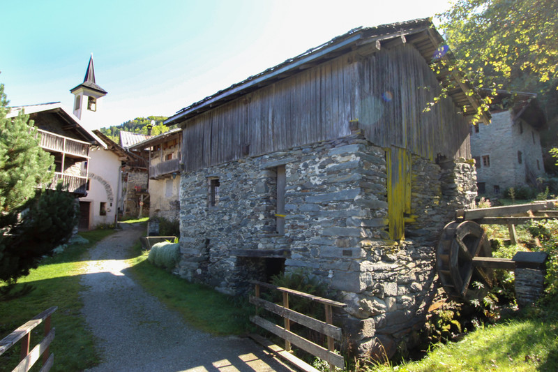 French property for sale in Courchevel, Savoie - &#8364;289,950 - photo 3