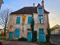 Maison à vendre à Argentan, Orne - 132.000 € - photo 1