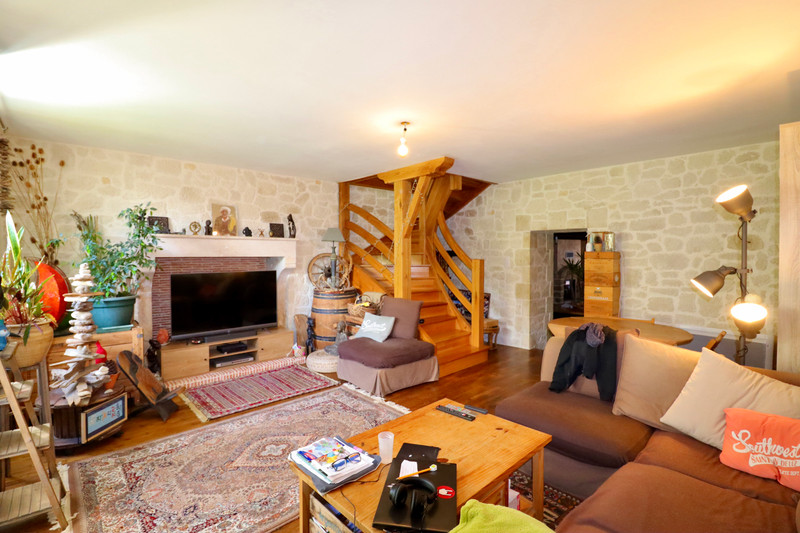 French property for sale in Écuras, Charente - €250,000 - photo 1