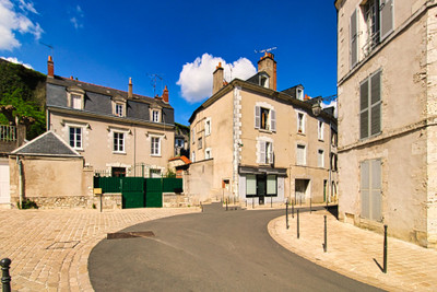 Immeuble à vendre à Blois, Loir-et-Cher, Centre, avec Leggett Immobilier