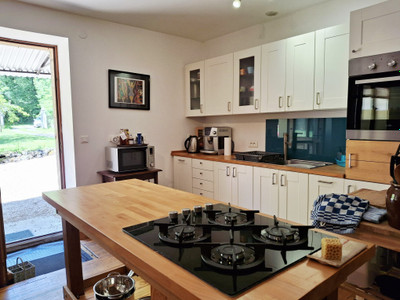 French property for sale in Montbron, Charente - €530,000 - photo 4
