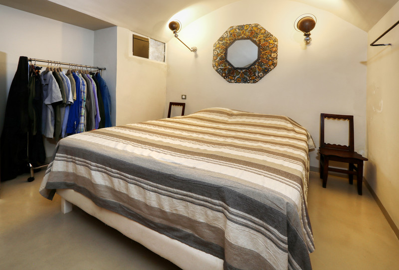 French property for sale in Apt, Vaucluse - €780,000 - photo 13