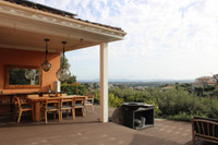 Maison à vendre à Hyères, Var - 1.095.000 € - photo 1
