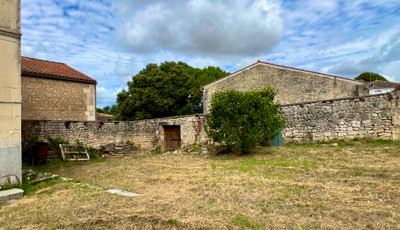 French property for sale in Fléac-sur-Seugne, Charente-Maritime - €180,000 - photo 9