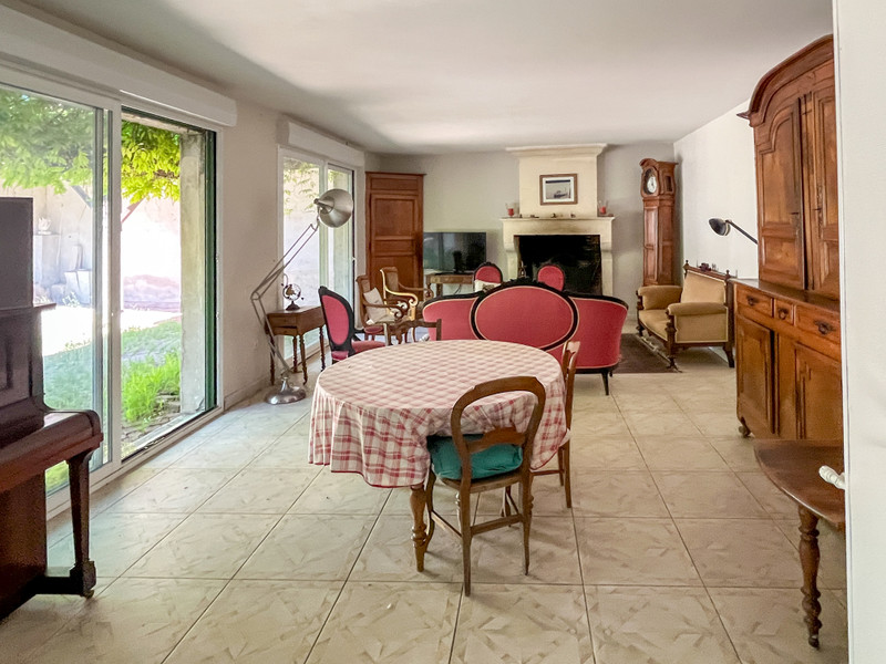 French property for sale in Coteaux-du-Blanzacais, Charente - €199,900 - photo 2