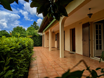 French property for sale in Montmerle-sur-Saône, Ain - €355,100 - photo 1