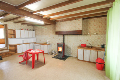 French property for sale in Chabrac, Charente - €58,500 - photo 7