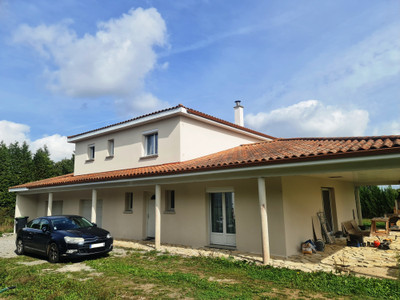 Maison à vendre à Cognac-la-Forêt, Haute-Vienne, Limousin, avec Leggett Immobilier