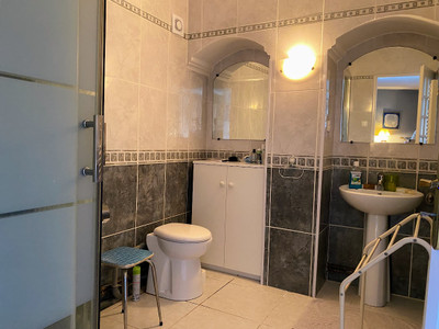 French property for sale in Cellefrouin, Charente - €267,500 - photo 9